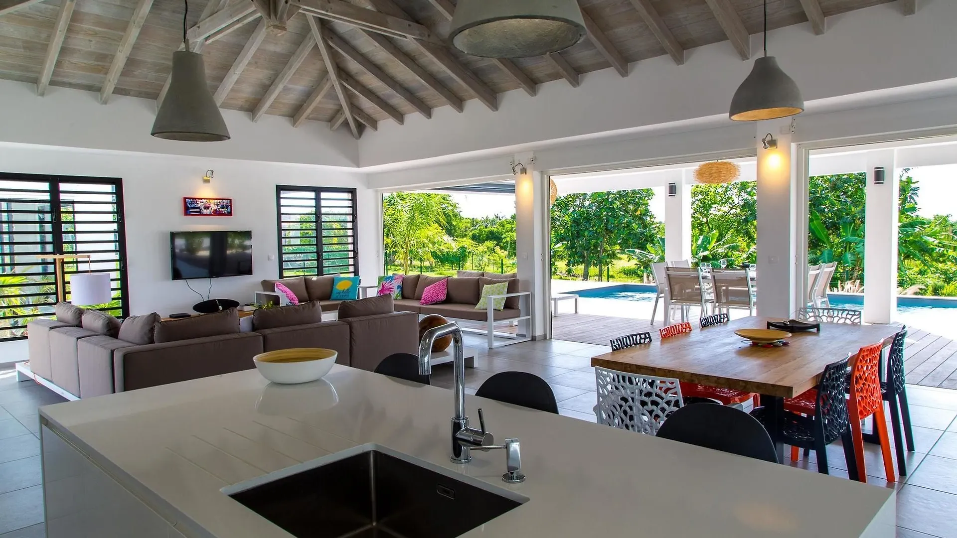 Villa With 3 Bedrooms In Saint-Francois, With Wonderful Sea View, Priv