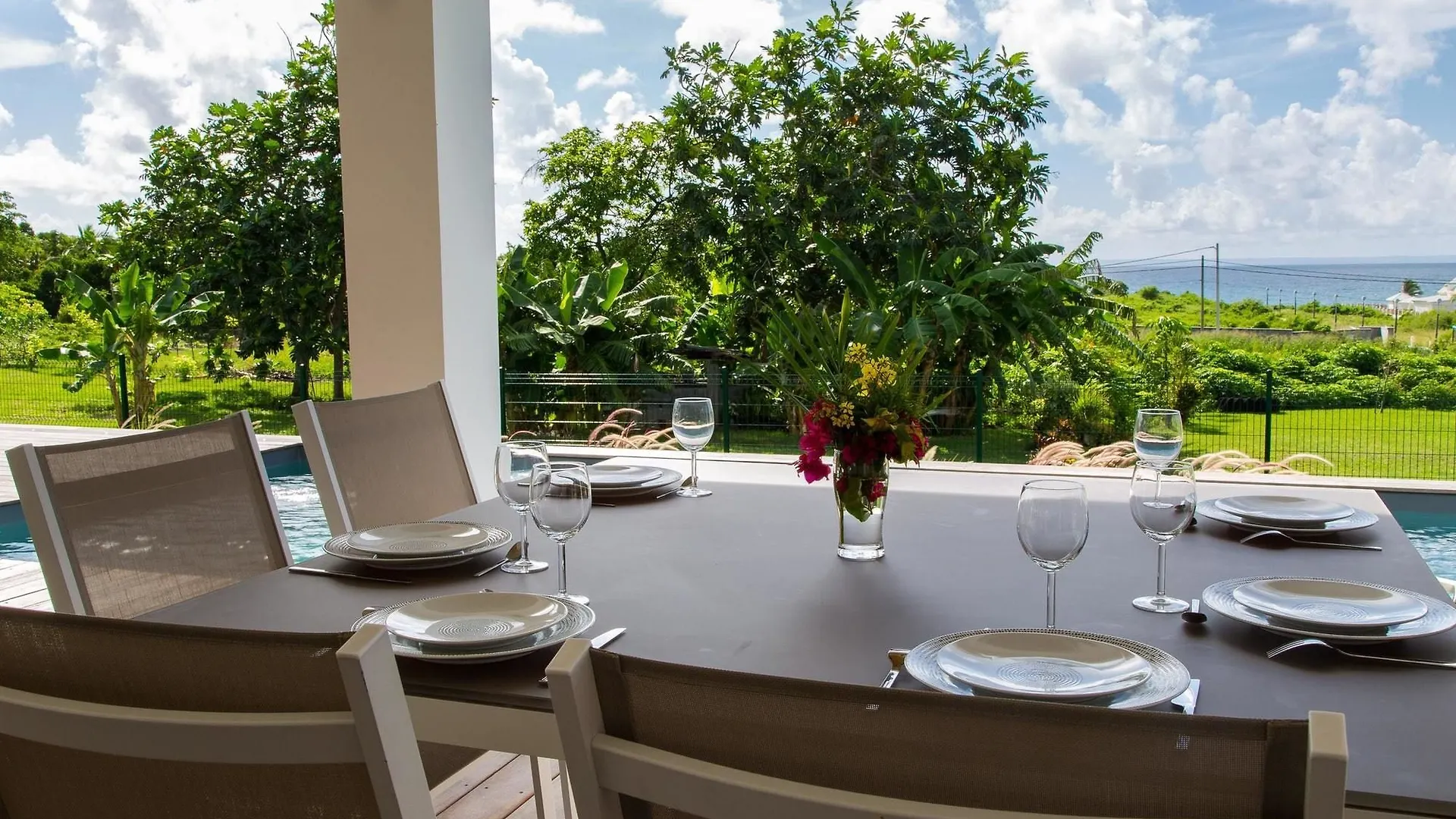 Villa With 3 Bedrooms In Saint-Francois, With Wonderful Sea View, Priv Guadalupe